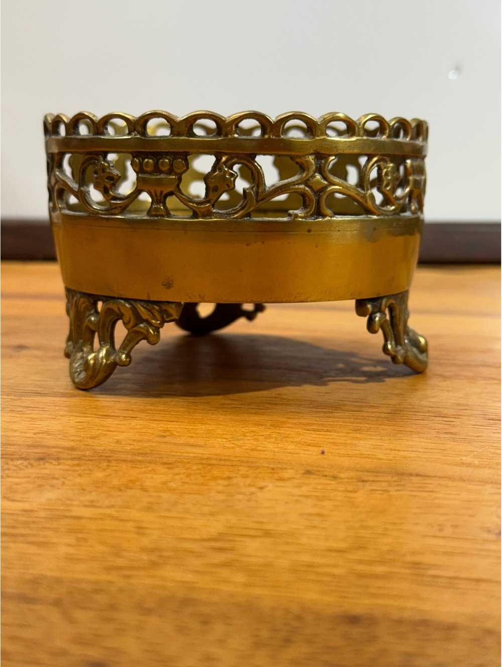 Vintage Brass Footed Bowl Reticulated Pierced Planter Cachepot Ornate Scroll Leg
